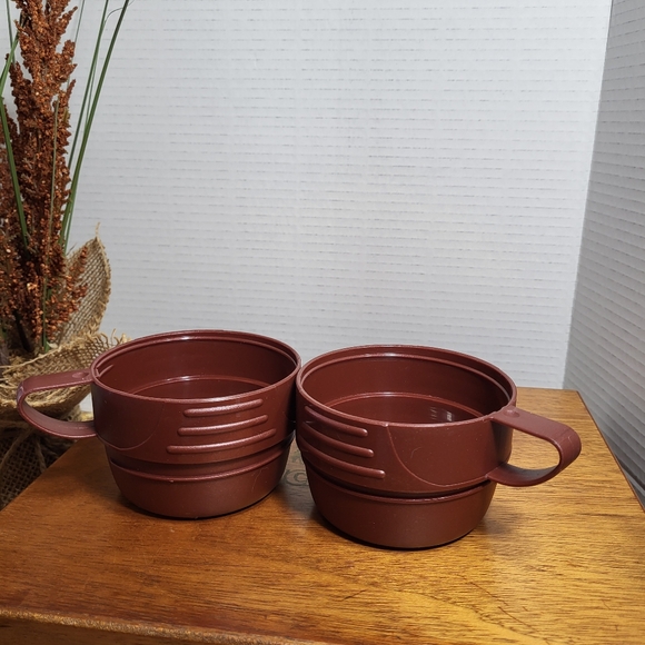 Vintage Tim Hortons 1 Litre Thermos with 2 Drinking Cups - Picture 15 of 16